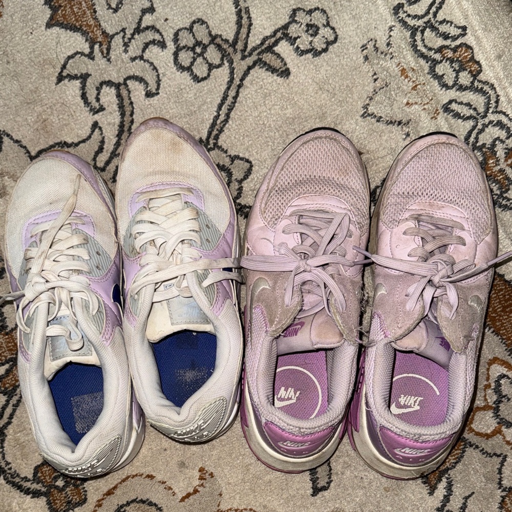 Nike Women's Purple and White Sneakers